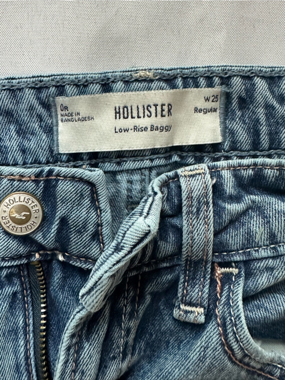 Hollister - Low Rise Baggy Jeans w. Bow - 0R - Picture 3 of 8